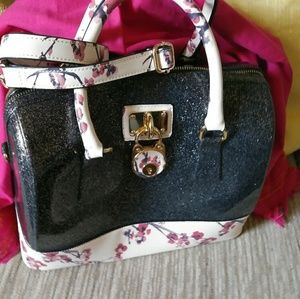 Nice flower bag Vingl bag. Carried twice love this